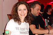 beim eifrigen Autograme-Schreiben im Deutschen Theater: Pia Douwes und Uew Kröger (©Foto. Gaby Hildenbrandt)